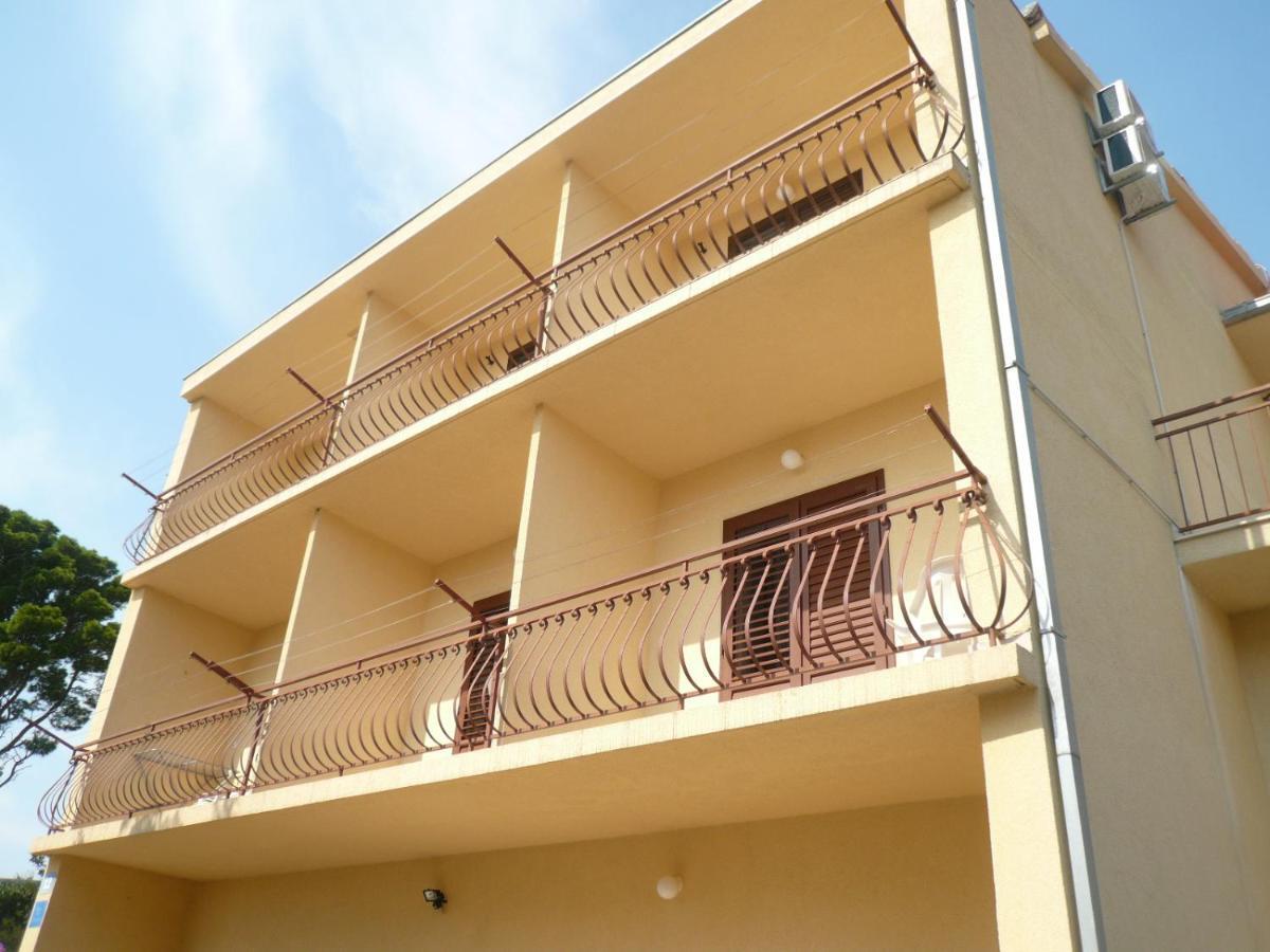 Apartments Saric Makarska Exterior photo
