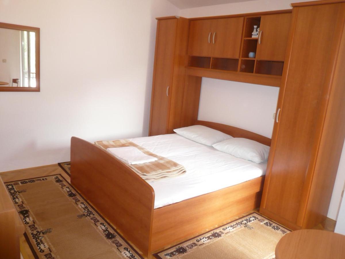 Apartments Saric Makarska Exterior photo